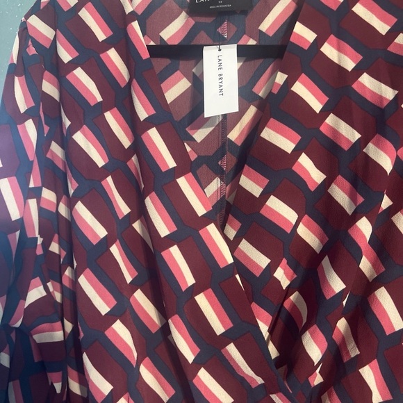Lane Bryant size 22 long sleeve wrap top geometic print NEW with tags - Picture 4 of 7